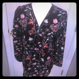 Premise studio blouse/size medium